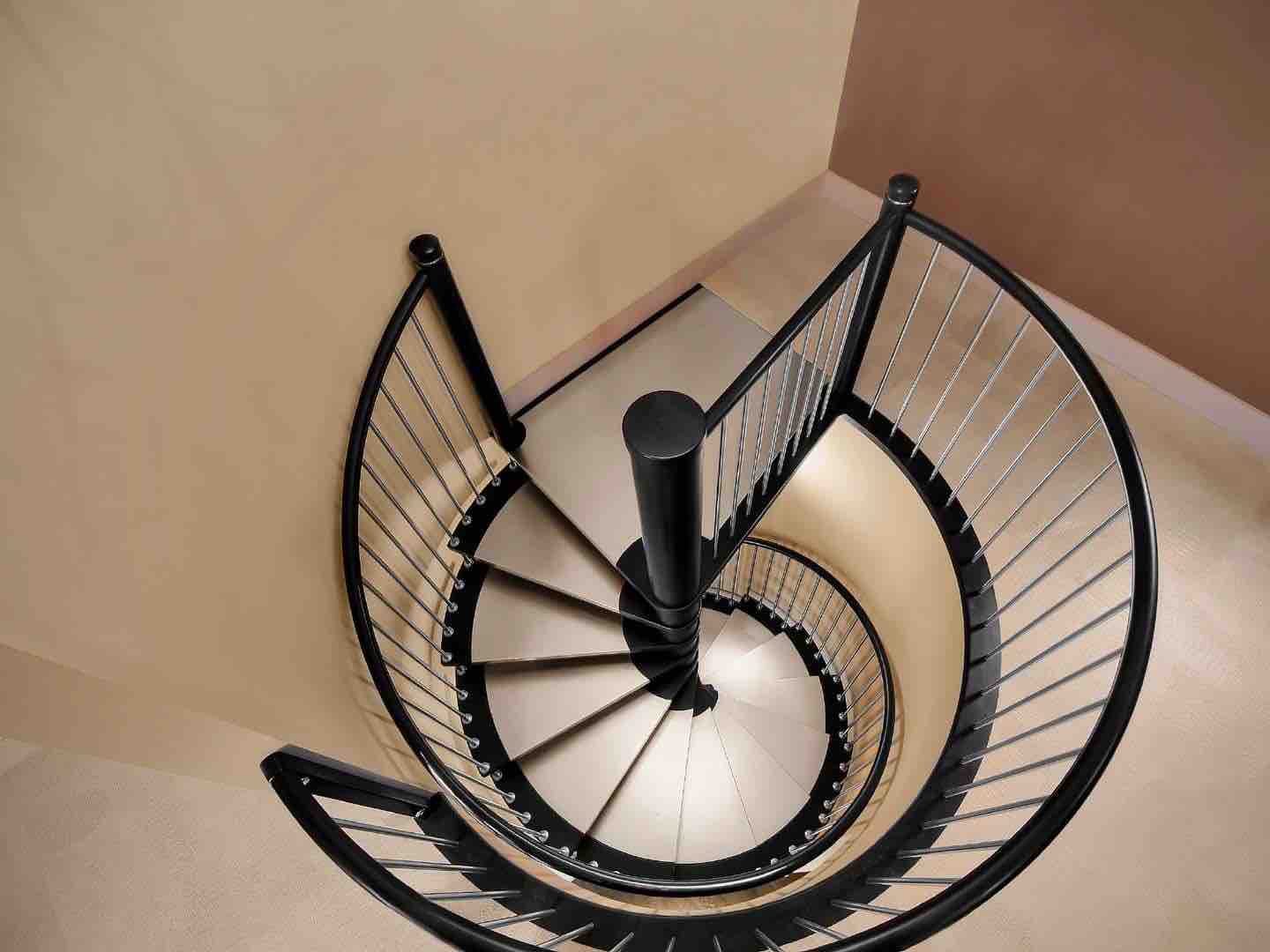 arrondi noir tres bas