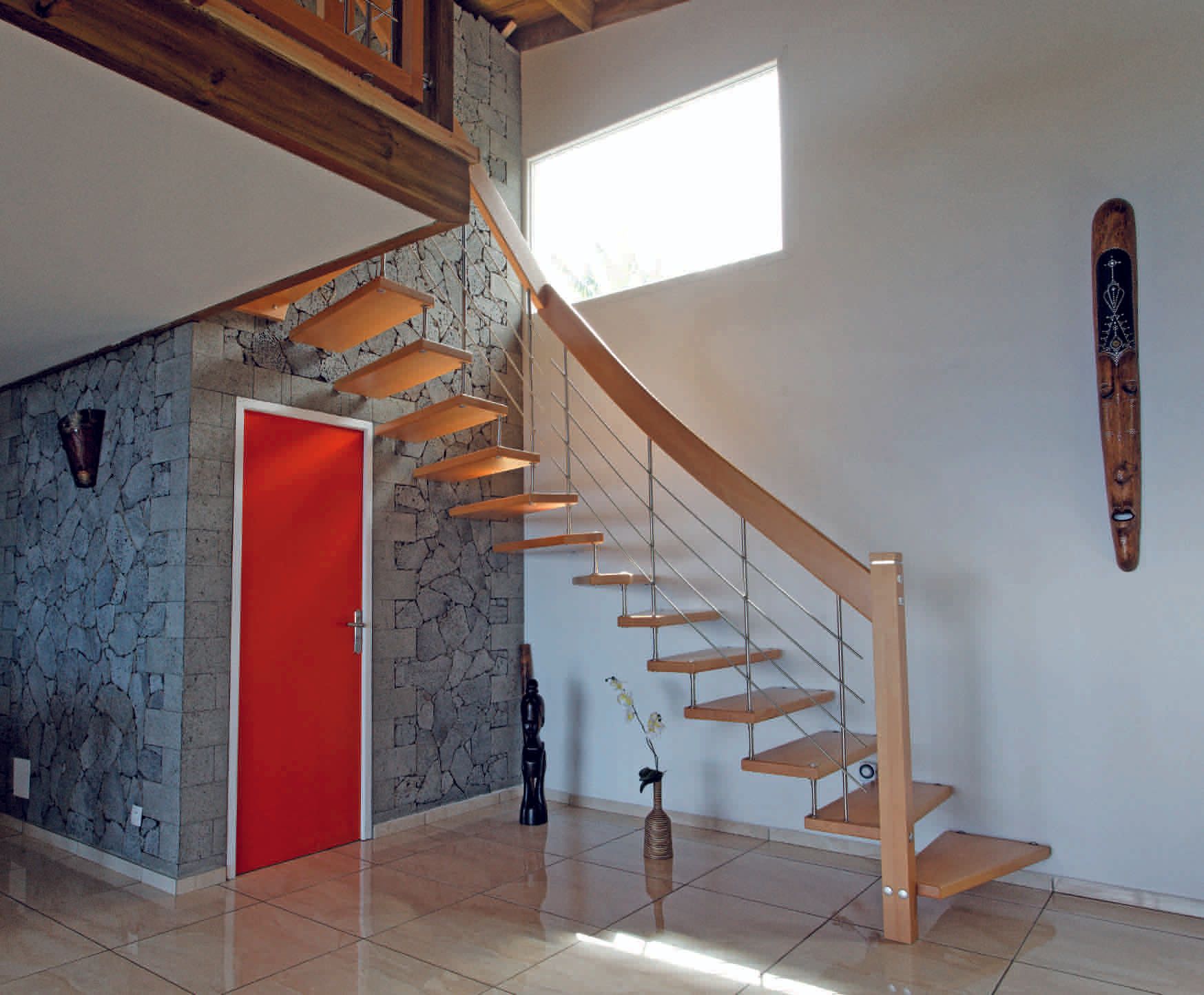 escaliers bois gauche