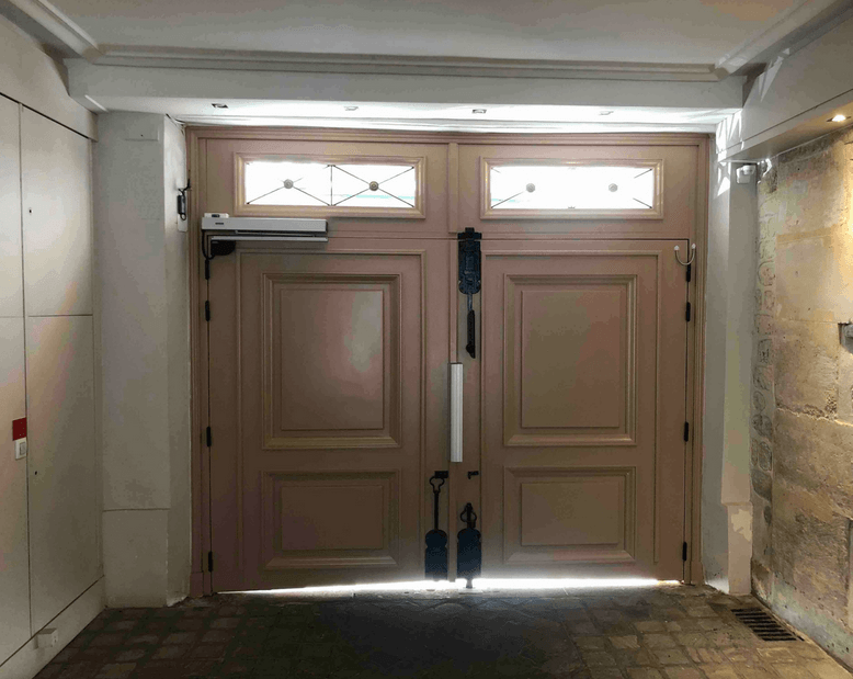 Porte cochère motorisée