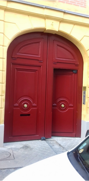 Porte cochère refaite vue extérieure