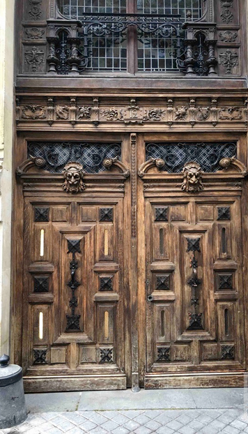 Porte cochère avant réfection