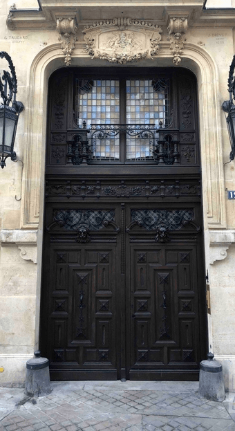 Porte cochère après travaux de réfection