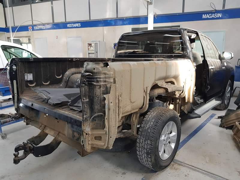 Véhicule avec sa carrosserie enlevé