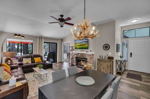 Two bedroom homes/townhomes in Graeagle CA