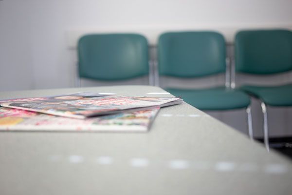 Zahnarztpraxis Matthias Frieß Wartezimmer