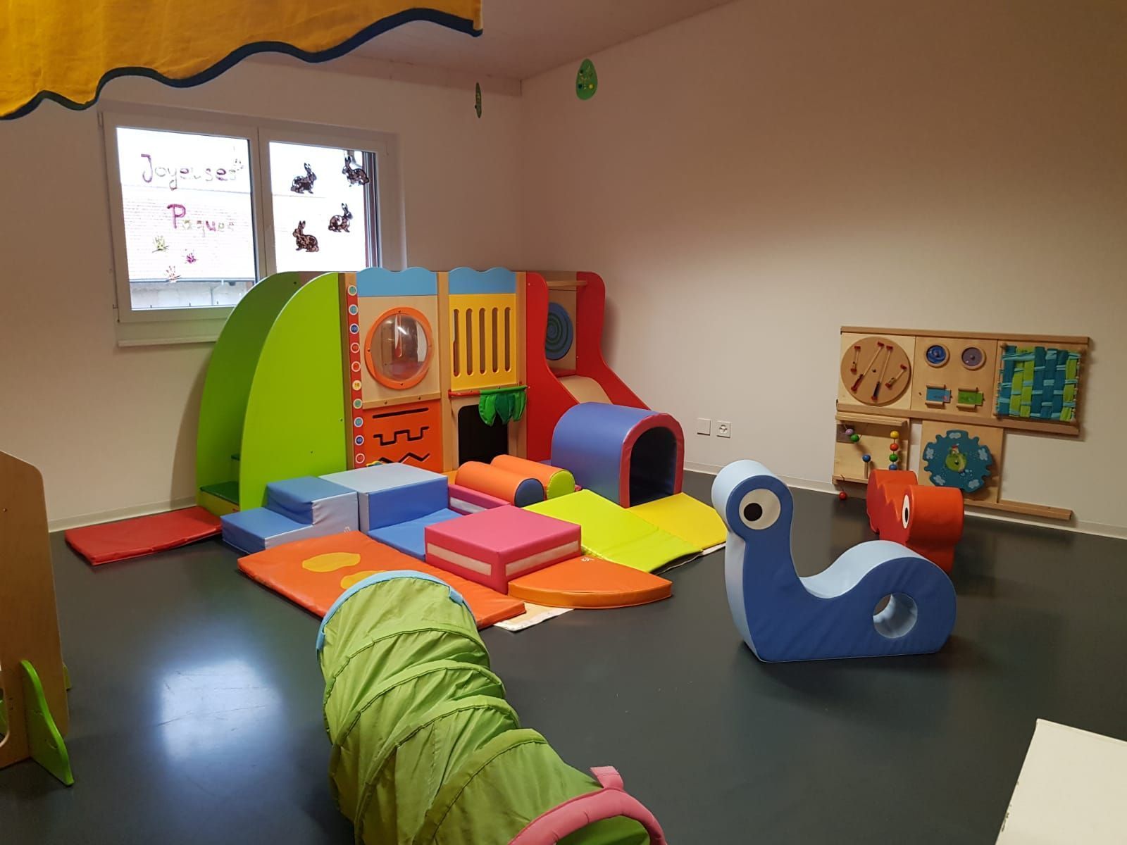 Crèche Les Girafes aux Geneveys-sur-Coffrane - Les Geneveys-sur-Coffrane