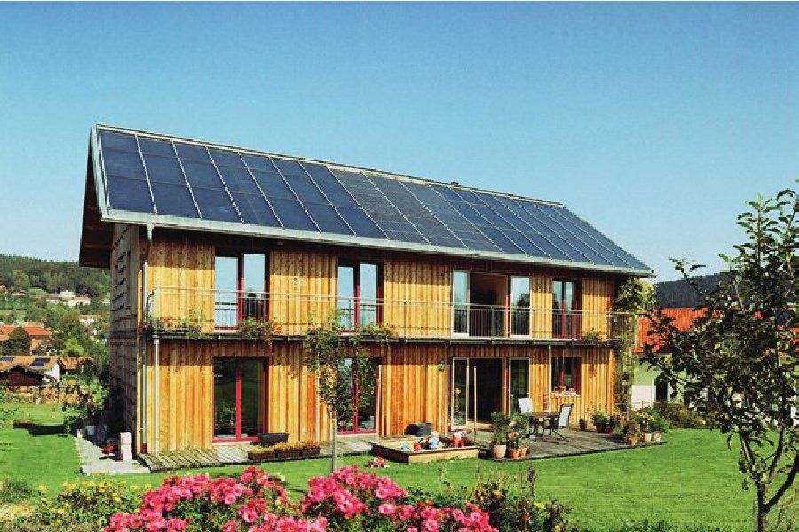 Haus mit Solarpaneln