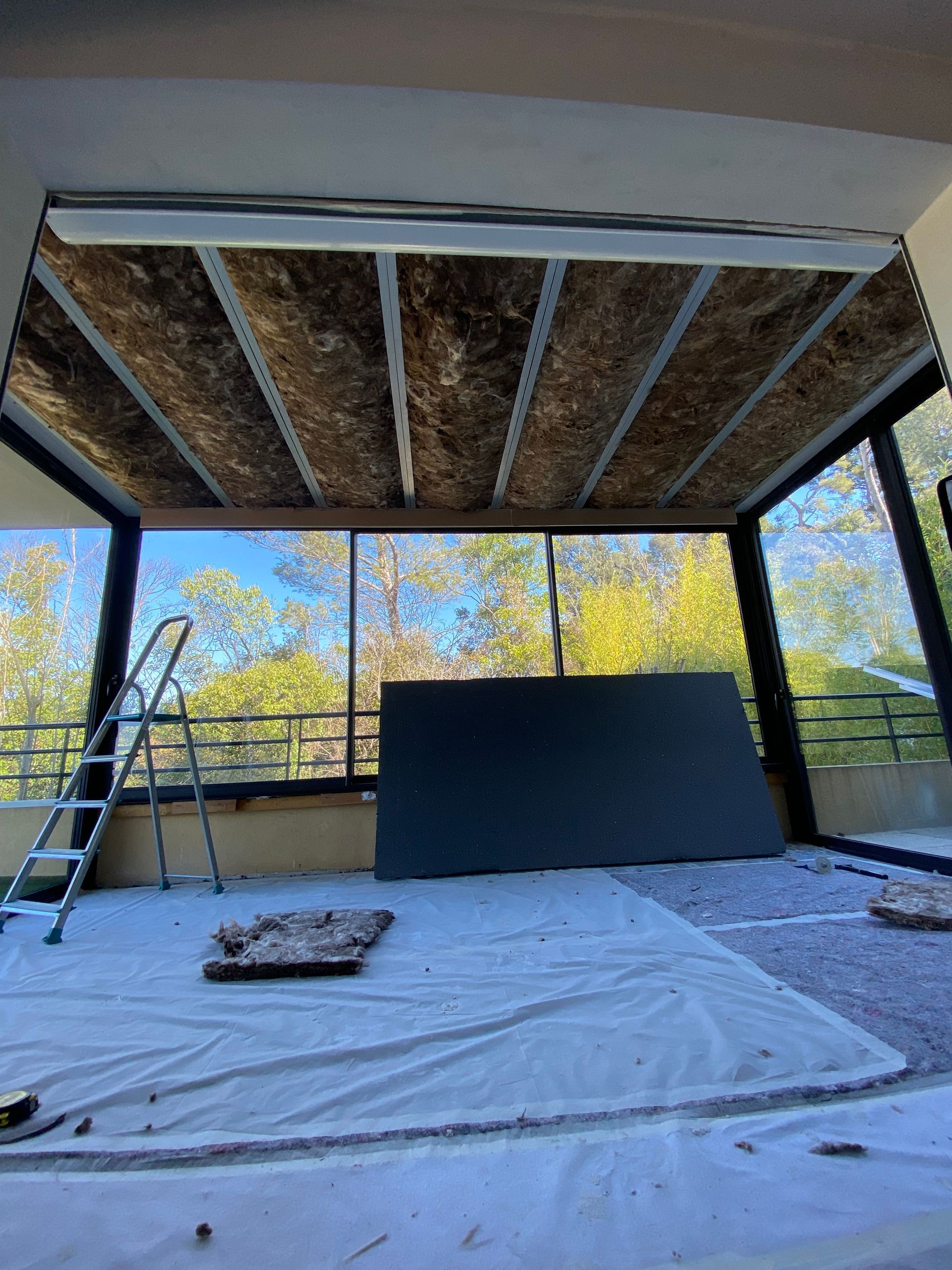 Préparation du support pour un faux plafond
