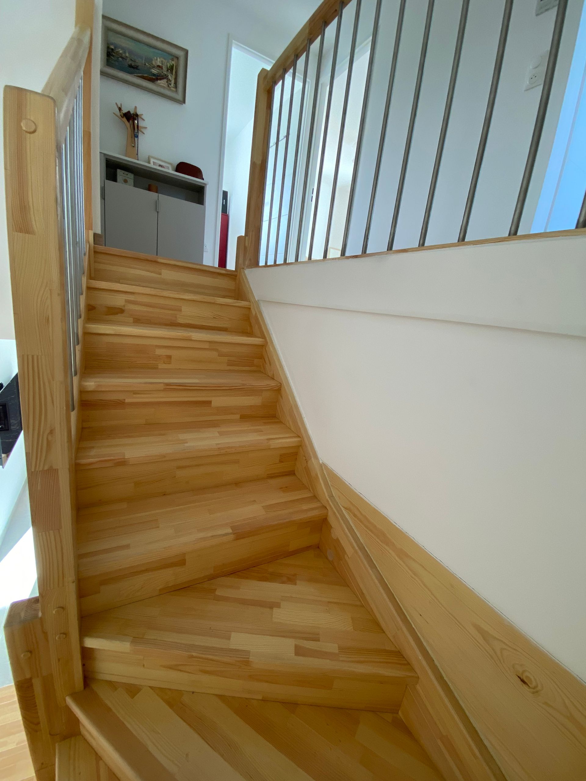 Escalier en bois et garde-corps