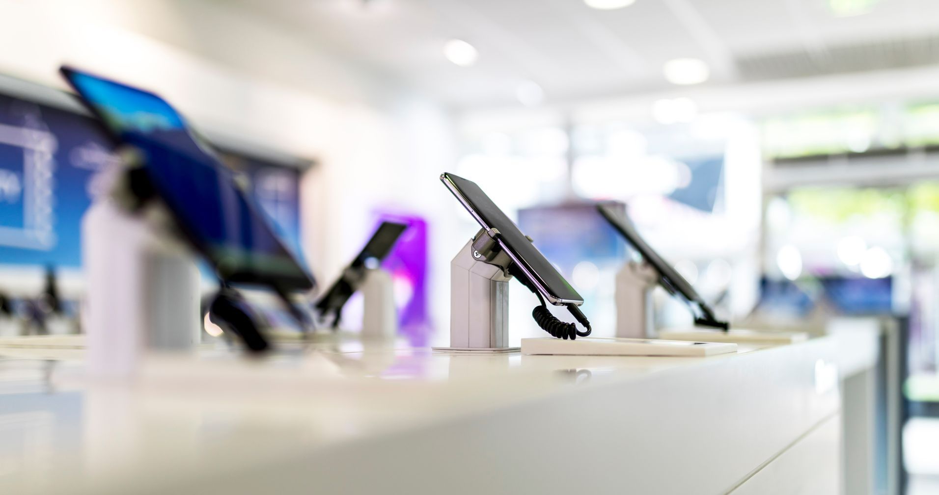 Smartphone en exposition dans un point de vente
