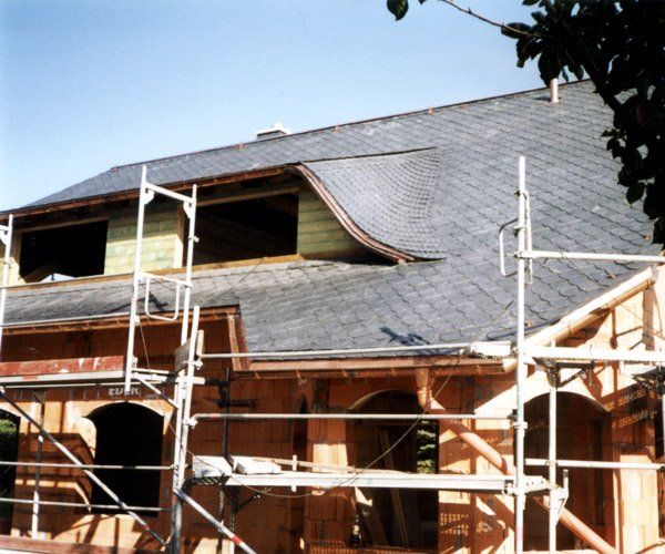 Bedachung eines Neubaus der Firma Busch Ramona