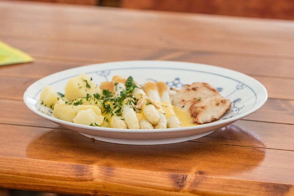 Spargel mit Kartoffeln