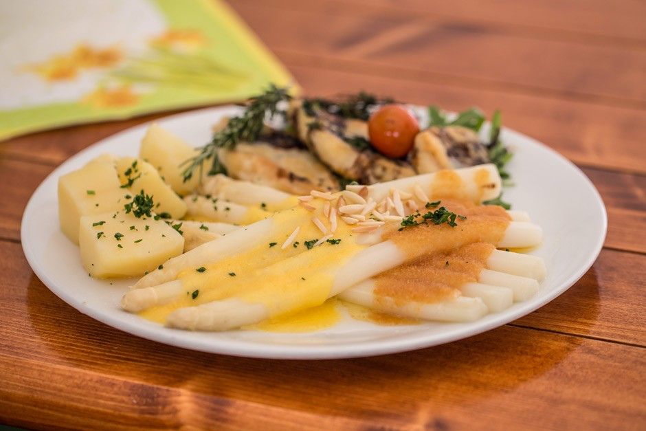 Spargel mit Kartoffeln