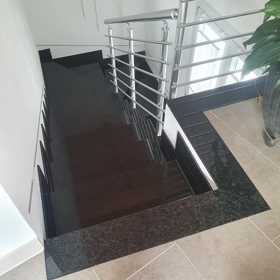 Logo MC Construction Sàrl - Calepinage - pose de carrelage - mosaïque- frises décoratives