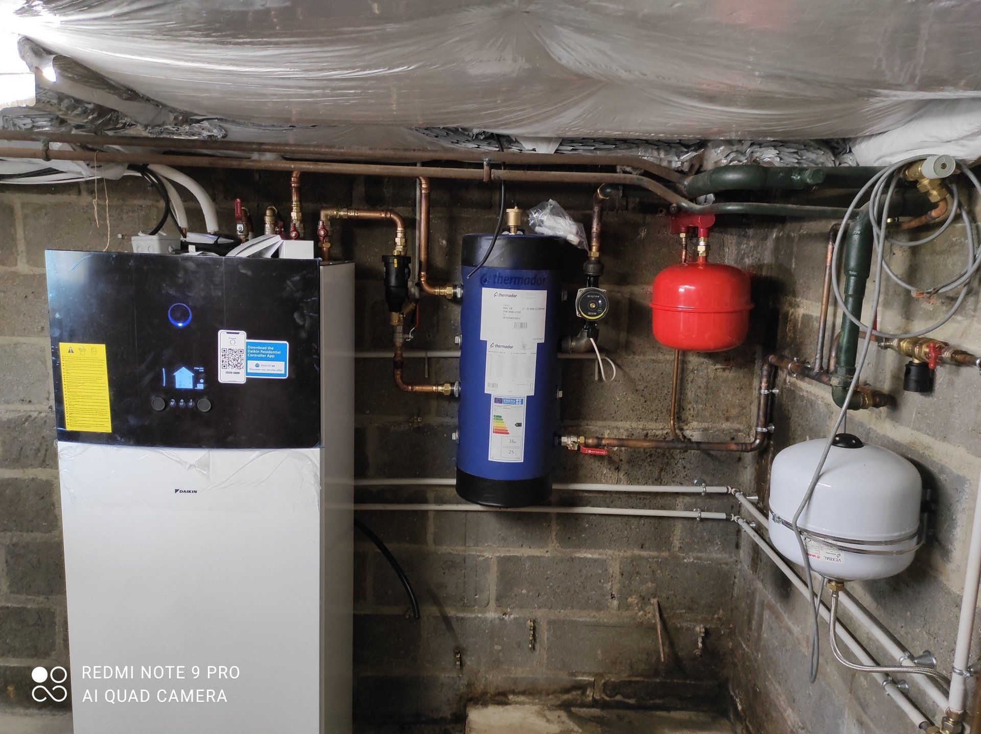 Pompe à chaleur avec ballon d'eau chaude