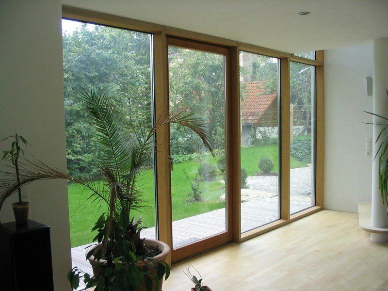 Fensterfront eines Hauses