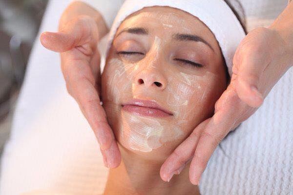 prestations de modelage visage