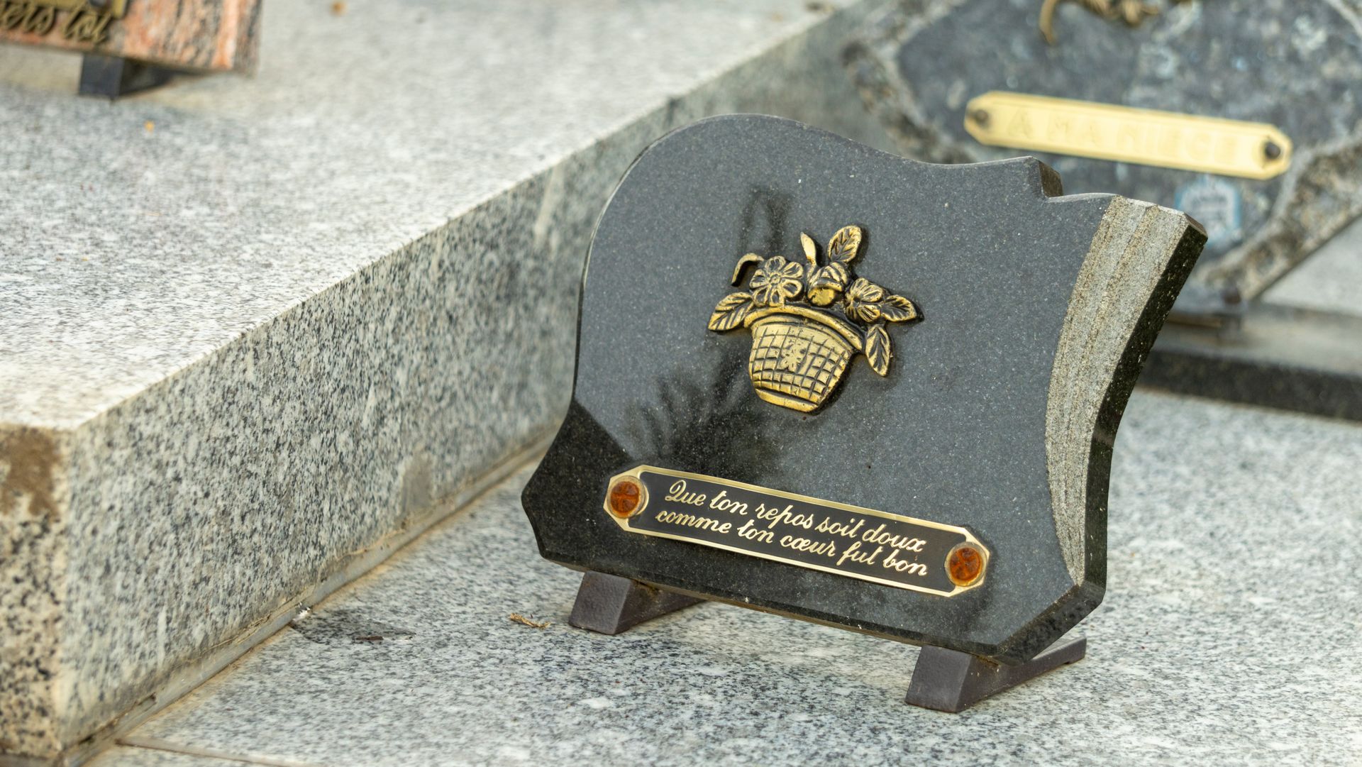 Plaque funéraire personnalisée