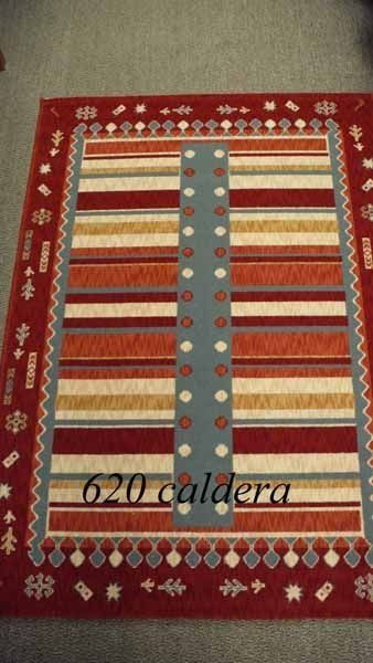 Una alfombra con el número 620