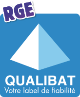 RGE Qualibat label: blue square, white pyramid, text 