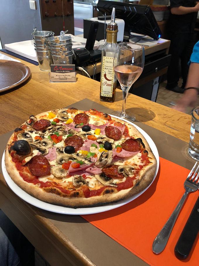Chez Gino - Pizza Feu De Bois Paris Menu La Terrasse - Pizzeria Grill à Carnac