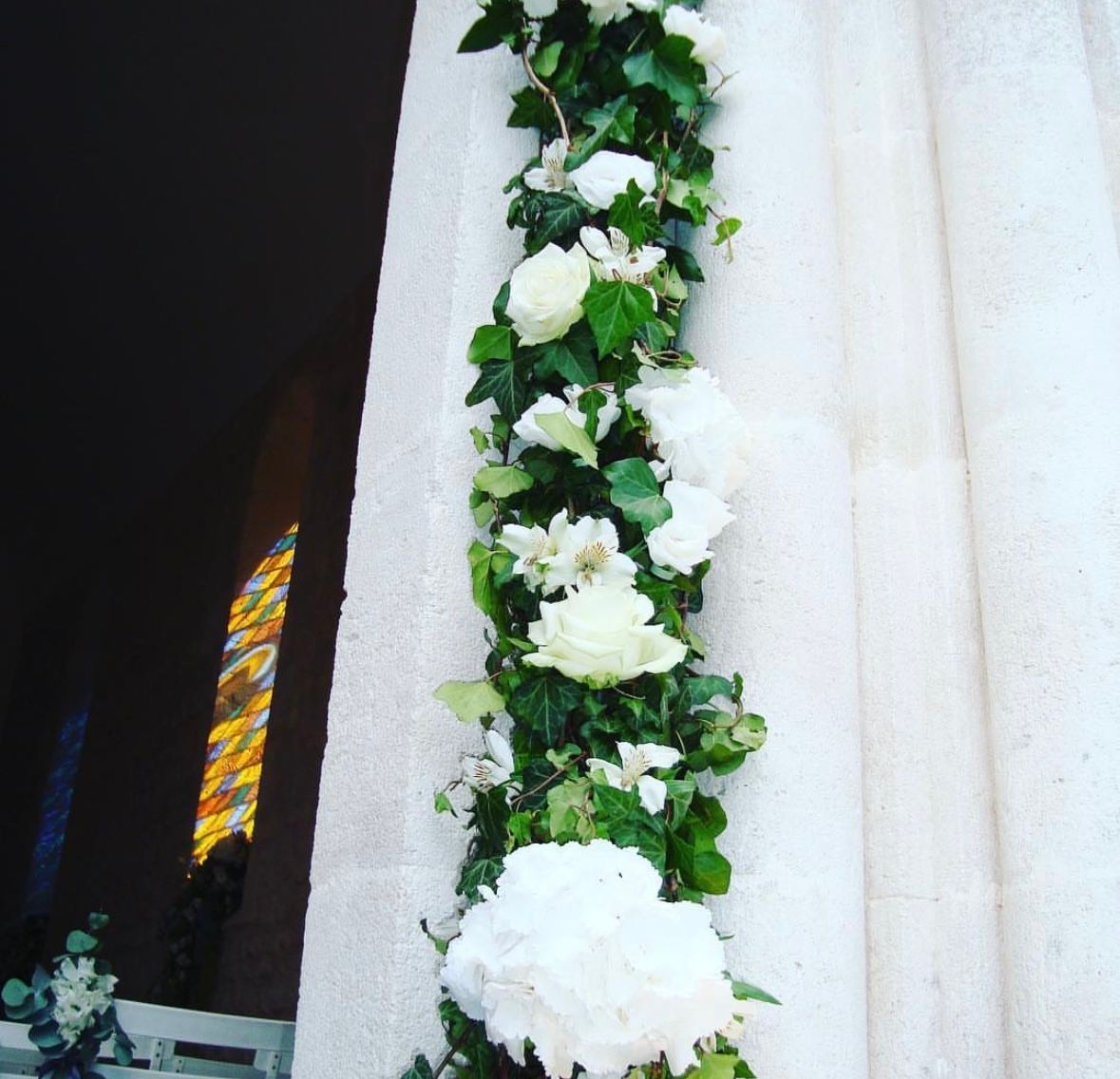 Fleurs dans un vase en verre