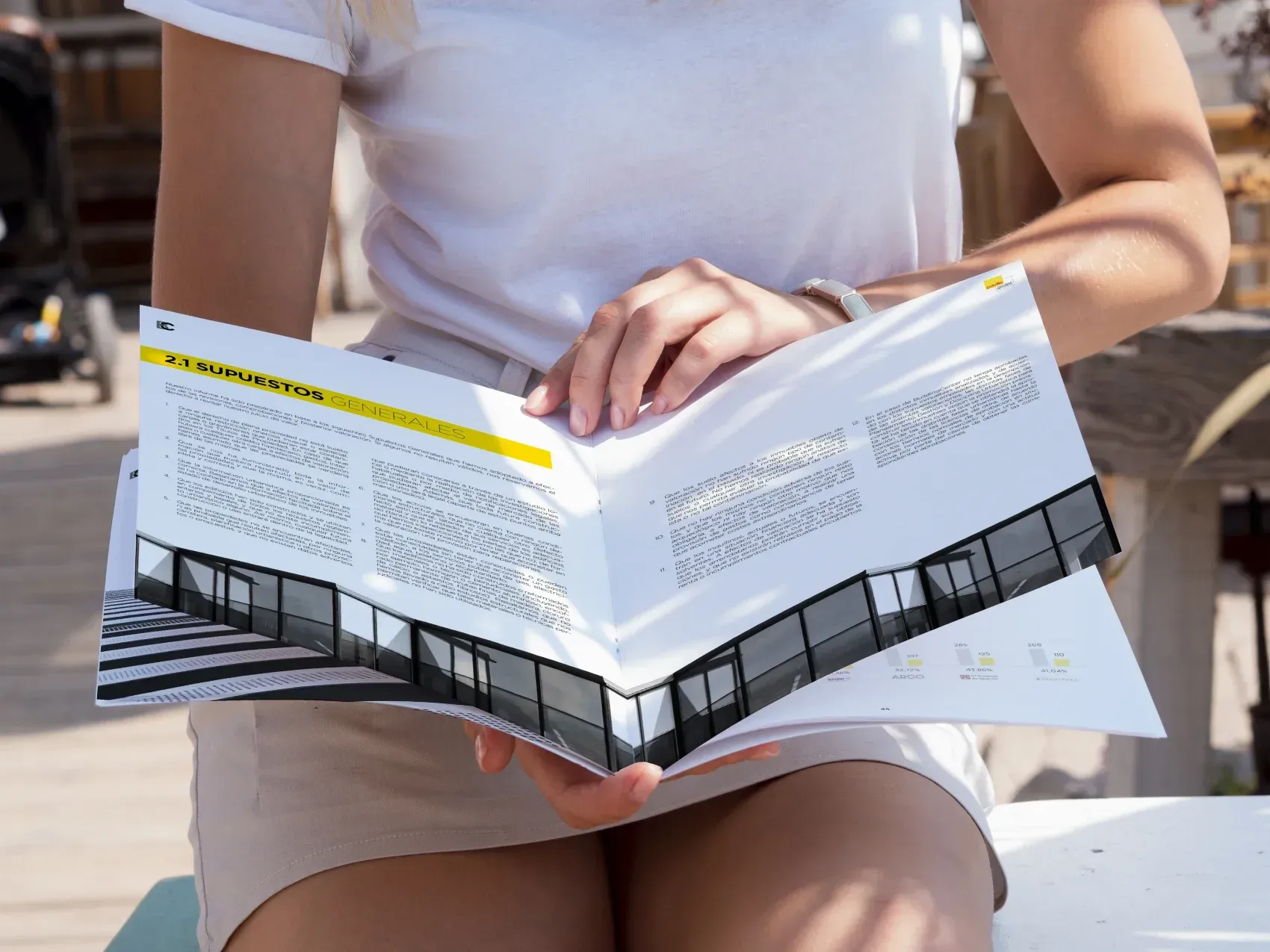 Diseño de conjunto de revista de savills