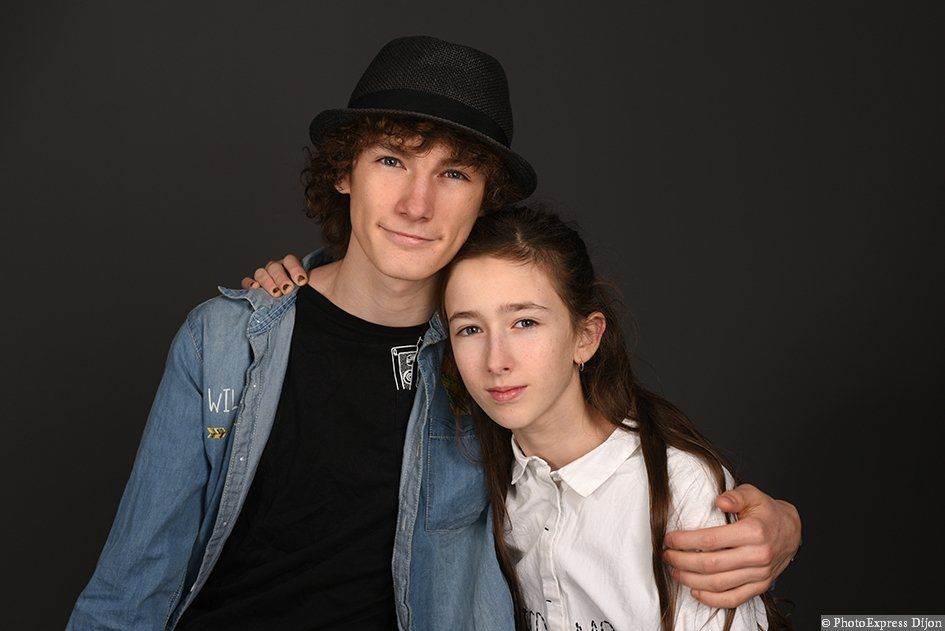 Portrait d'un garçon et une fille