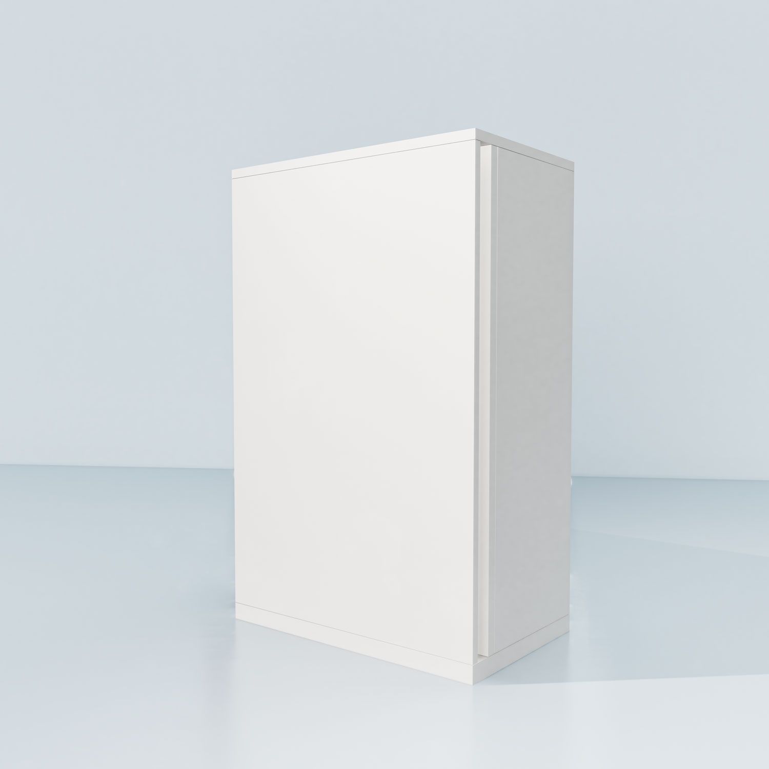 Weißer Schrank vor hellblauem Hintergrund, mit reflektierendem Boden.