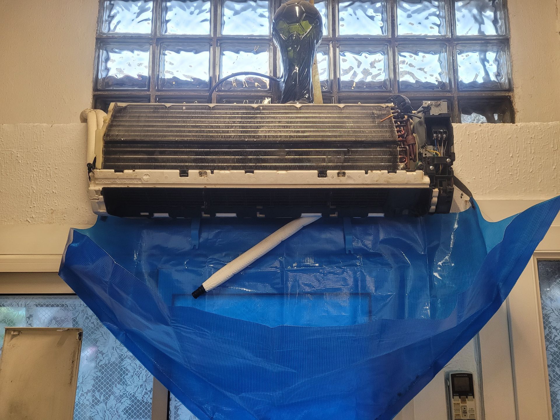 Climatisation en cours de nettoyage