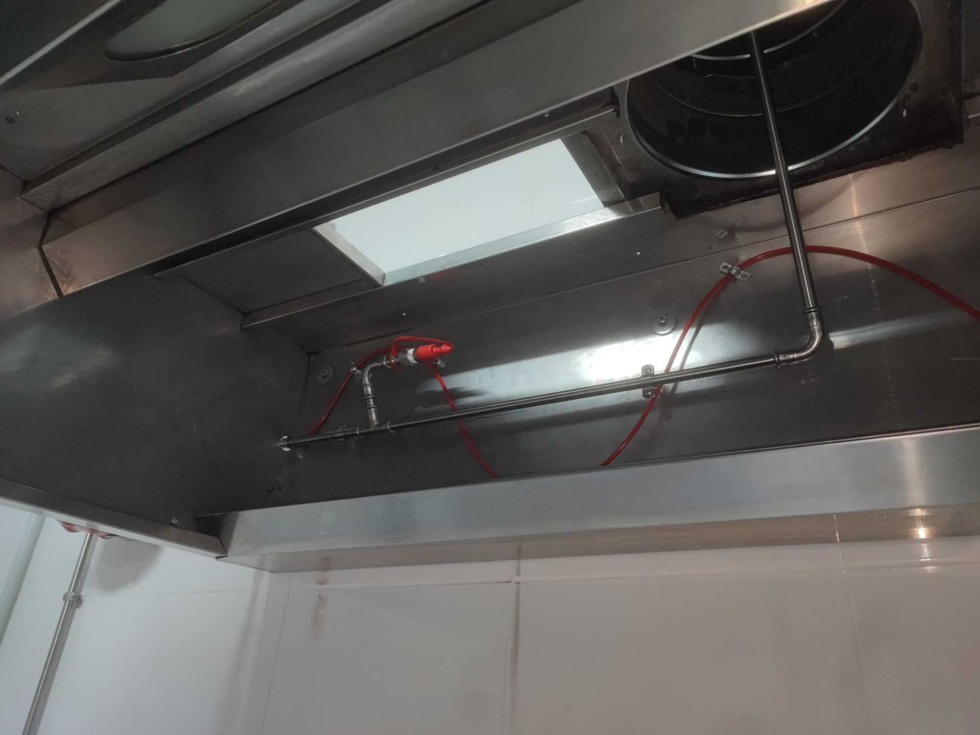 instalacion y mantenimiento de extinciones automáticas de campana