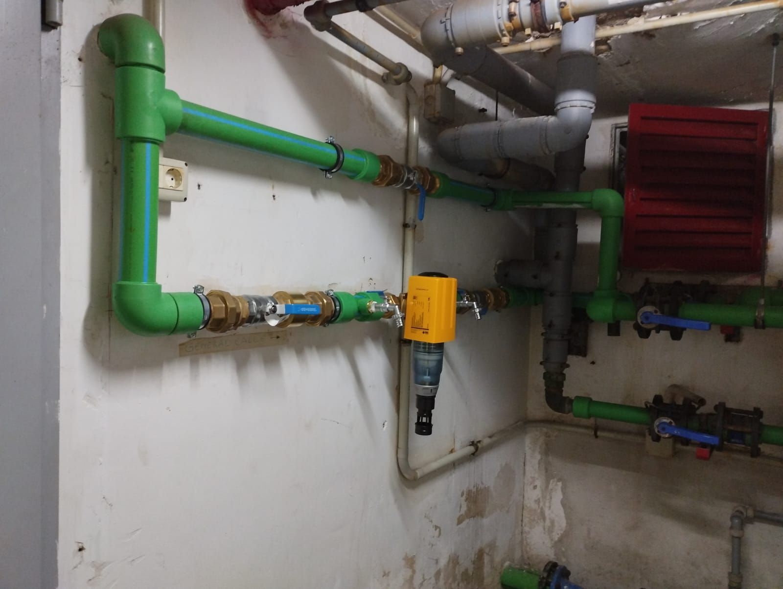 expertos en fontaneria de agua potable