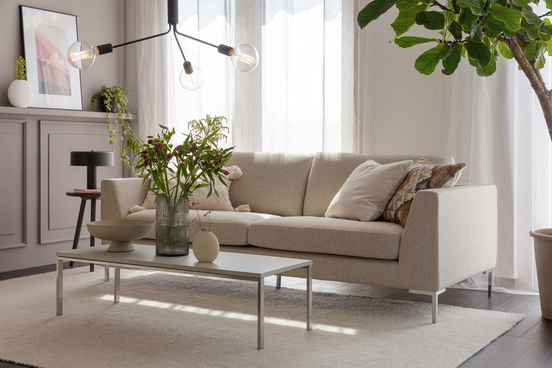 OHIO beiges Sofa in heller Umgebung