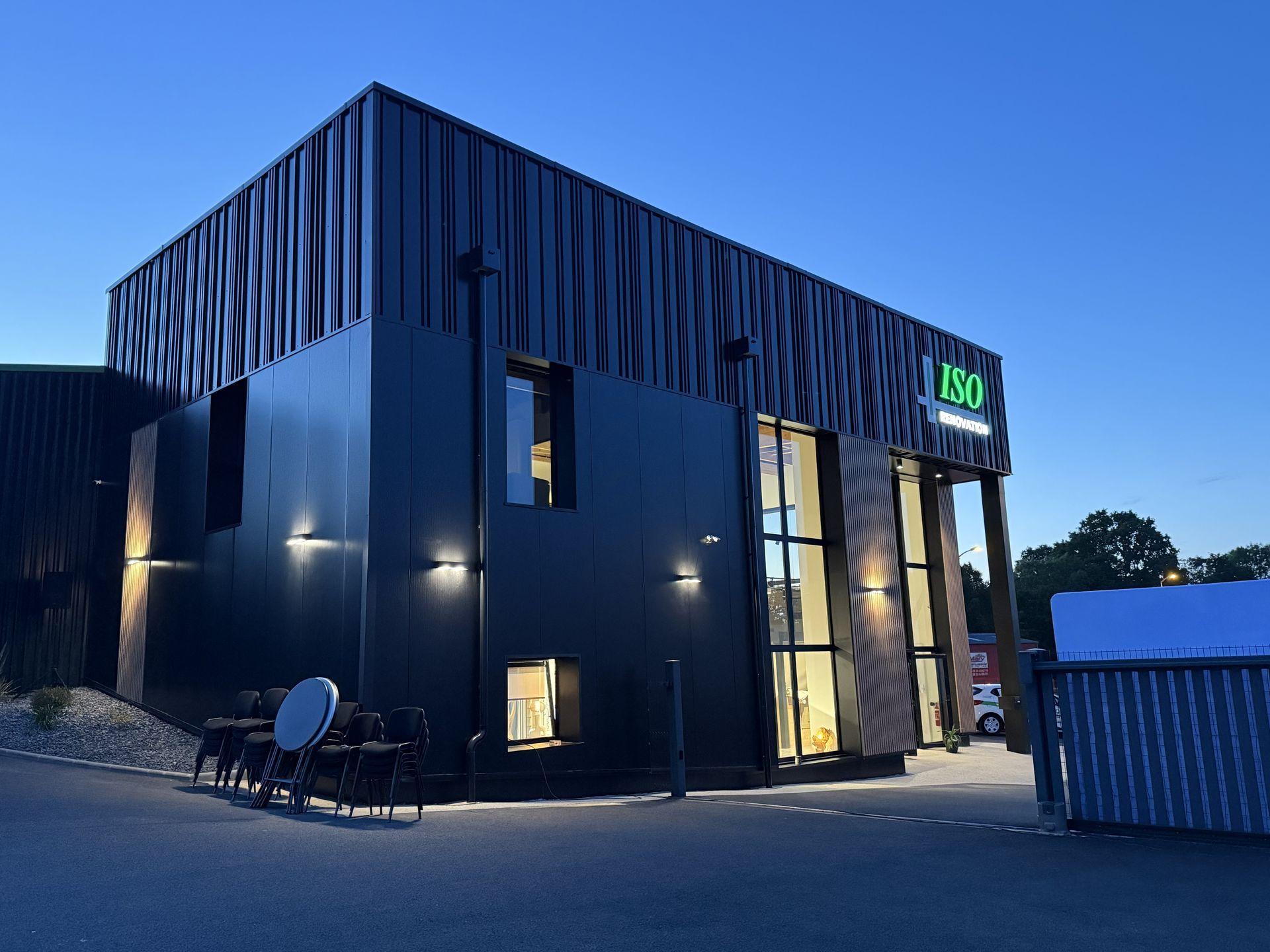  Suivez toute notre actualité en direct  Bienvenue sur notre mur d'actualités ! Cette page est votre point de rendez-vous unique pour ne rien manquer de la vie de notre entreprise.    Pourquoi consulter cette page ? Plutôt que de courir après les algorithmes des réseaux sociaux, nous avons regroupé ici toutes nos dernières publications issues de Facebook et Solocal. Que ce soit pour découvrir nos nouveaux projets, nos offres exclusives ou nos conseils d'experts, tout est centralisé ici en temps réel.    Ce que vous trouverez ici : Nos dernières réalisations : Suivez l'avancée de nos chantiers/projets. Offres et promotions : Soyez les premiers informés de nos bons plans. Vie de l'entreprise : Coulisses, événements et actualités locales. Infos pratiques : Modifications d'horaires exceptionnelles ou nouveautés services.   Le saviez-vous ? Cette page est mise à jour automatiquement à chaque fois que nous postons une nouveauté. N'hésitez pas à l'ajouter à vos favoris pour rester connecté à notre savoir-faire !