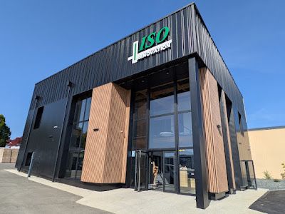 Découvrez notre Nouveau Showroom à Flers  : ZA les Josnets 61100 La Lande Patry !!!    Donnez vie à vos idées !    Venez tester et comparer l'ensemble de nos gammes directement en magasin :  Menuiseries : Fenêtres, portes d'entrée & d'intérieur, portes de garage, portails, pergolas... Confort & Isolation : Solutions d'isolation et VMC   Un espace pensé pour vous projeter avant de vous lancer !