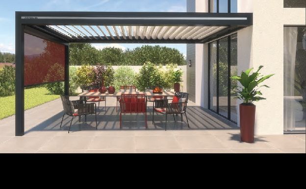 Terrasse de maison avec une pergola bioclimatique