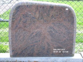 Grabstein aus Marmor mit einzigartiger Maserung und Inschrift