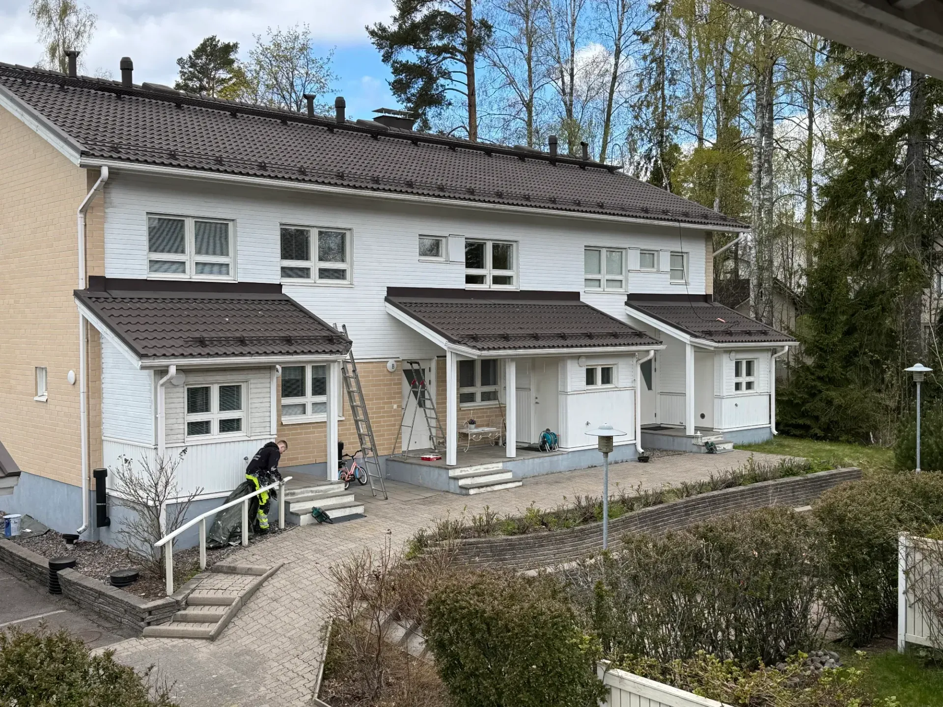 Kattopinnoitus ja katon maalaus Uusimaa ja Pirkanmaa Maalauspalvelu.fi