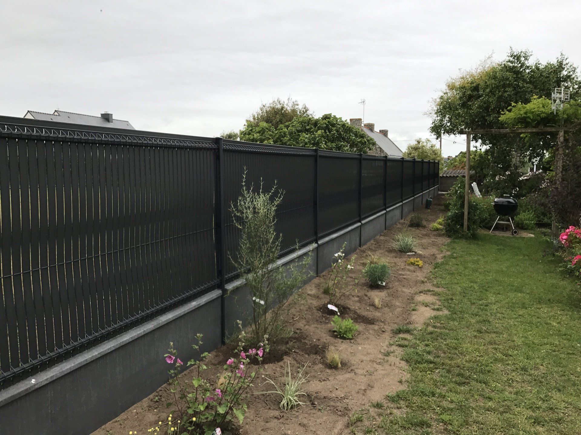 Grillage rigide avec plaque ciment