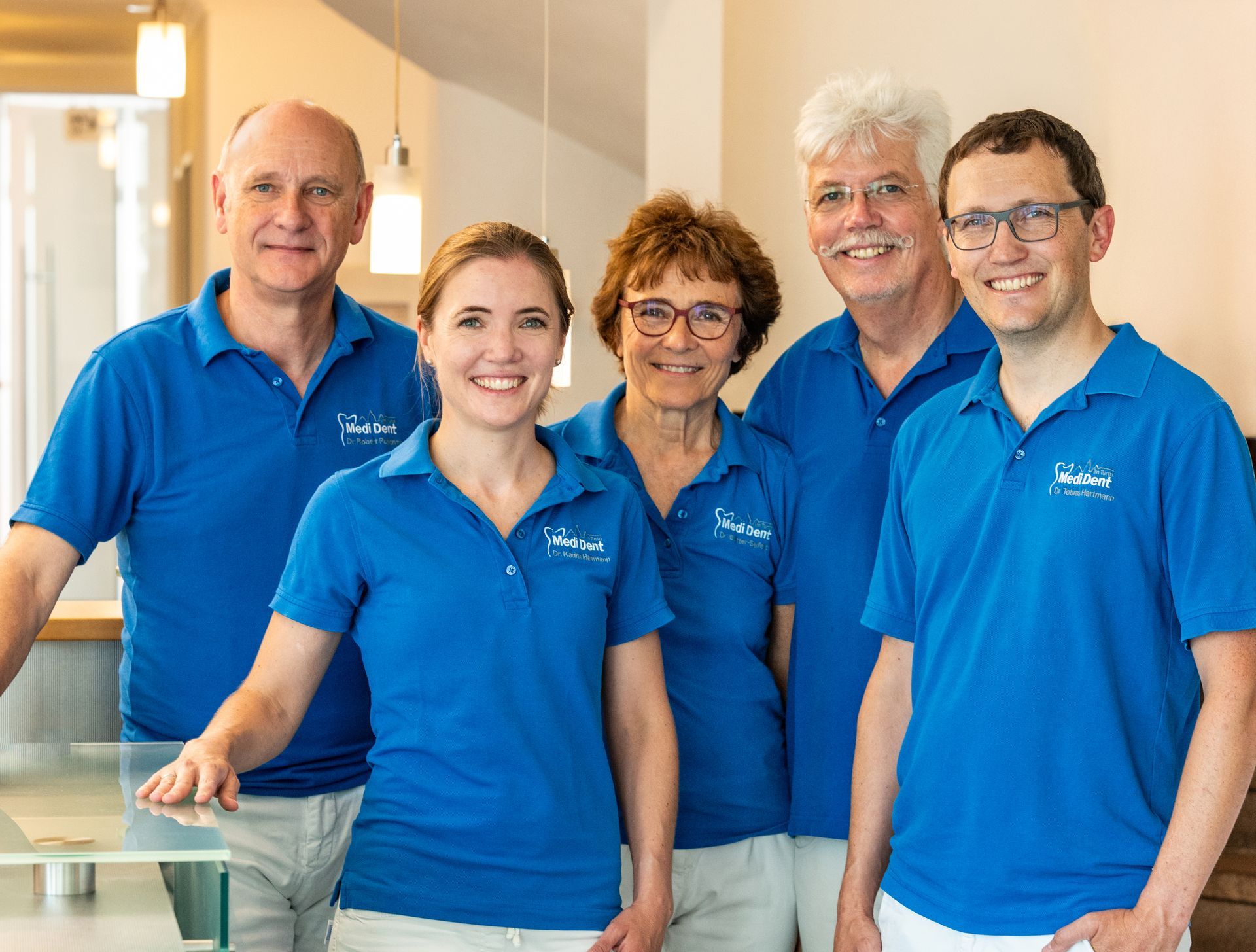 Unser Zahnärzte-Team bei MediDent im Turm in Ingolstadt
