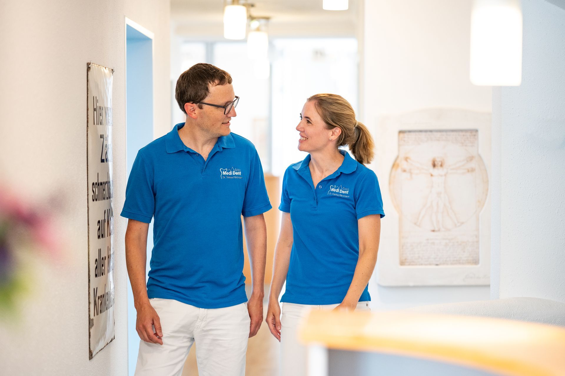 Dr. Tobias Hartmann und Dr. Karina Hartmann in Ihrer Praxis in Ingolstadt