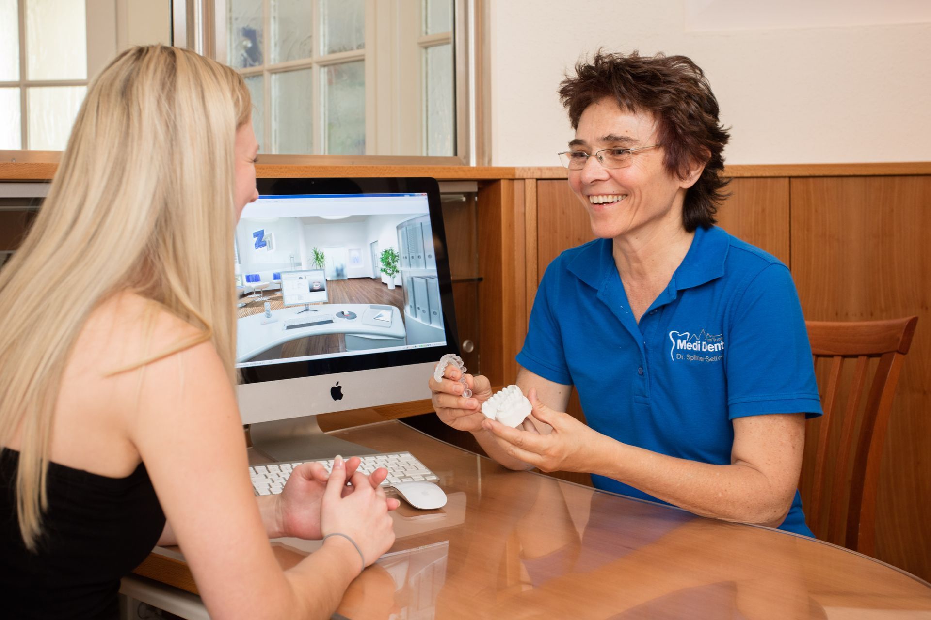 Beratung bei MediDent im Turm