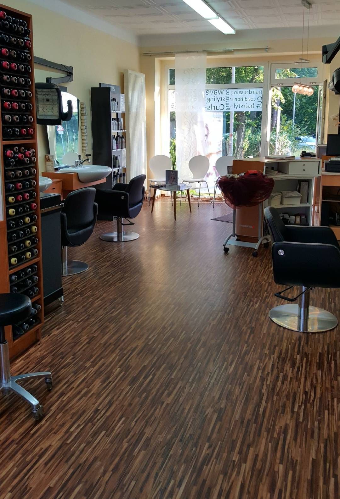 Salon von innen