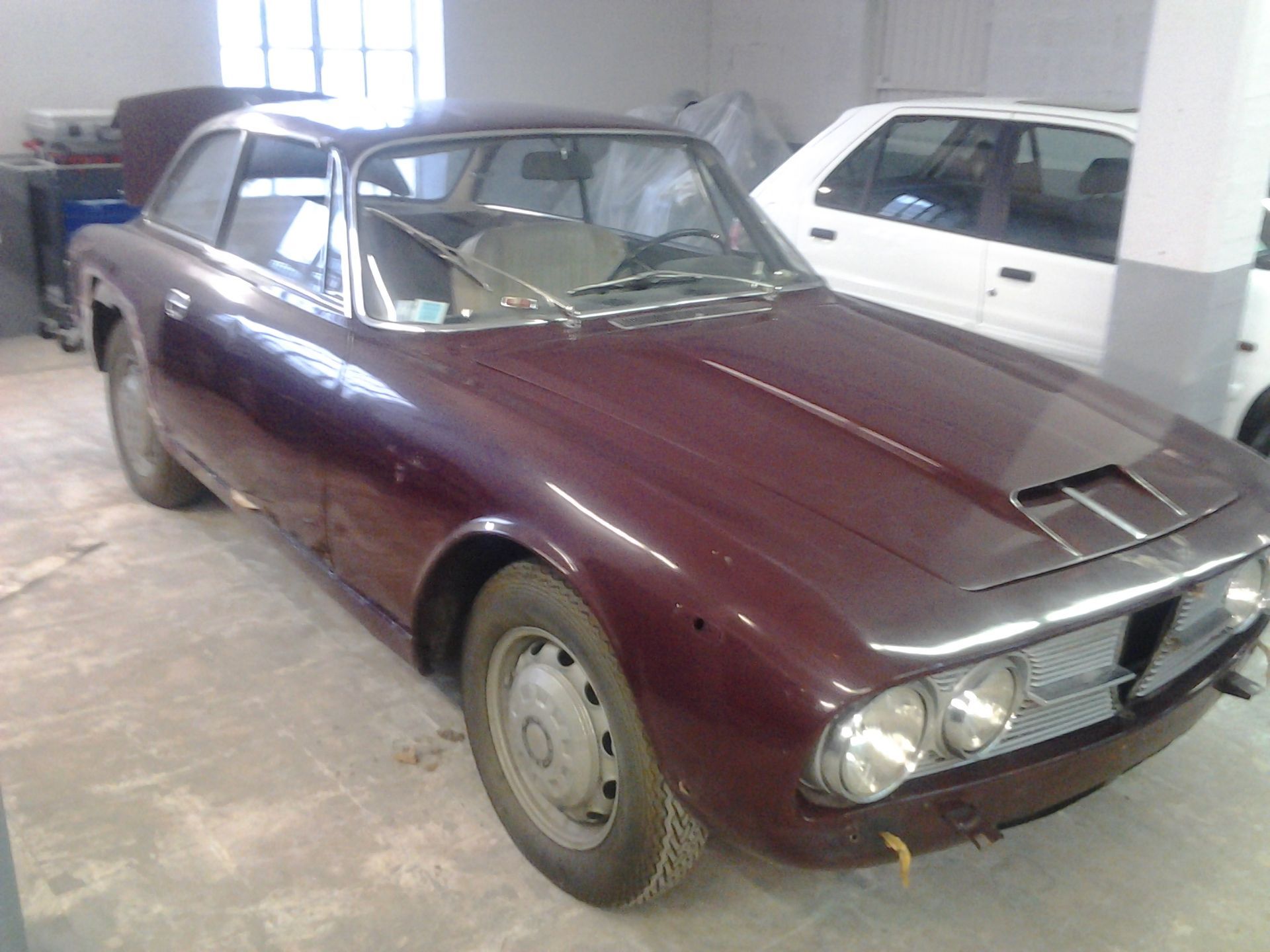 Voitures en réparation