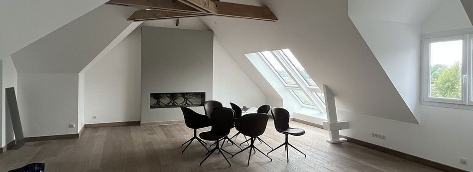 Pièce aménagée sous les combles