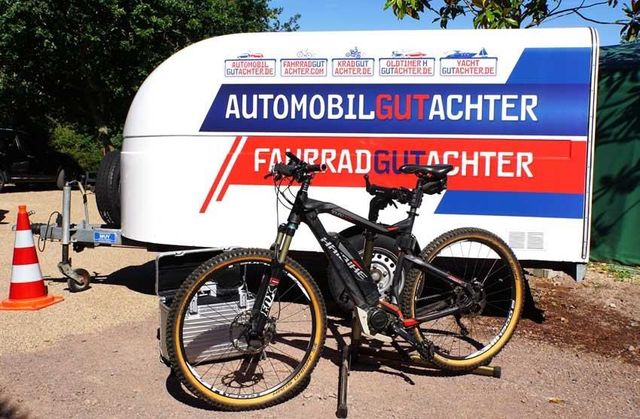 trek gravel e bikes Checkpoint SL 6 AXS Gen 2 Bike Shaft:Steel Regular Flex Victoria eAdventure 12.8 LOOK 496 Single Speed while a 40mm RockShox