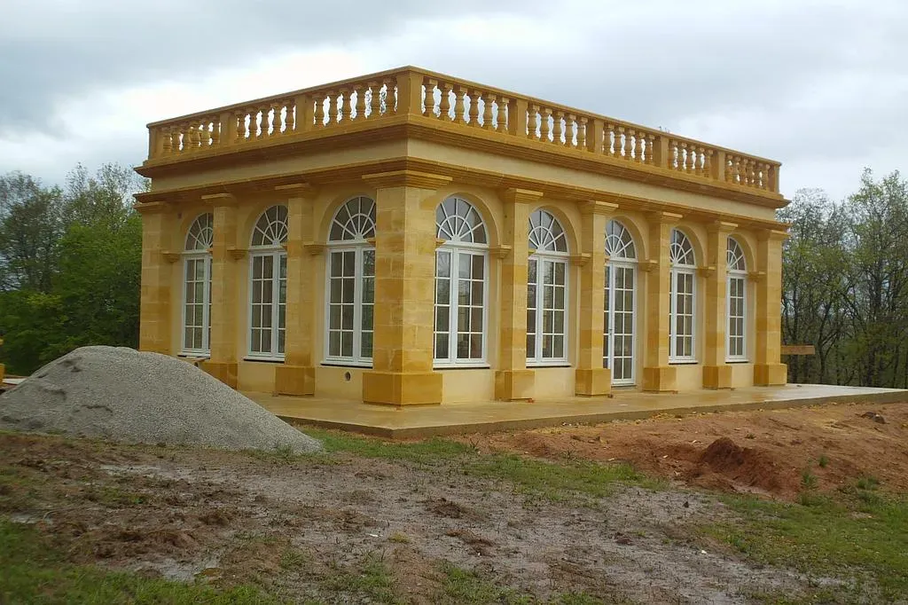 Construction d'une orangeraie