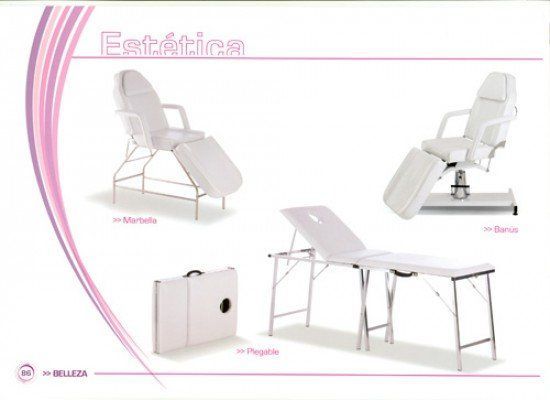 Una imagen de una silla, una mesa y un maletín con la palabra estética escrita en él.