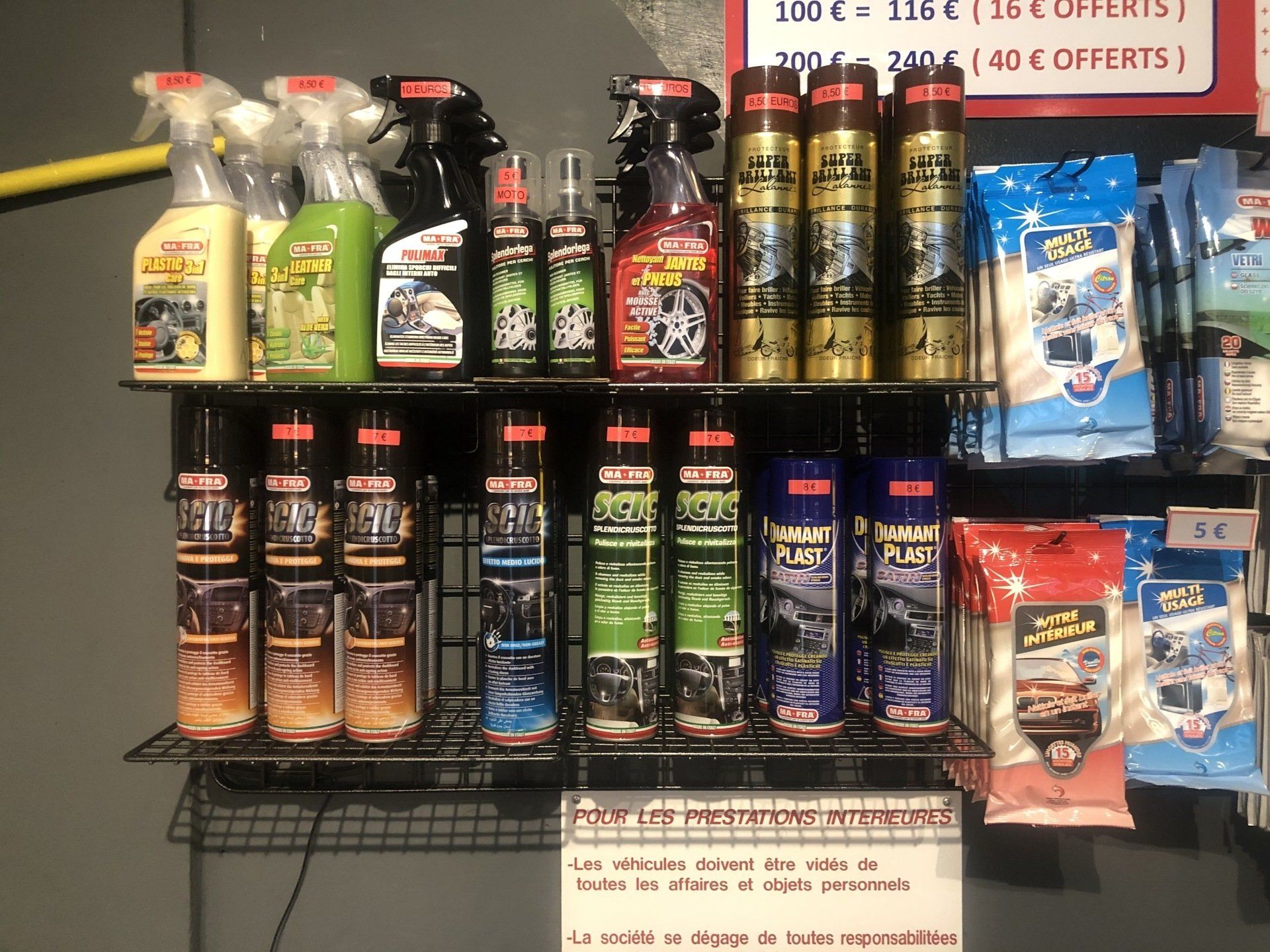 Produits de nettoyage pour pneus, cuir...