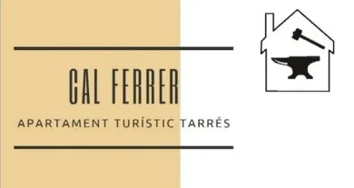 Un logotipo para los apartamentos Cal Ferrer con un yunque en forma de casa.
